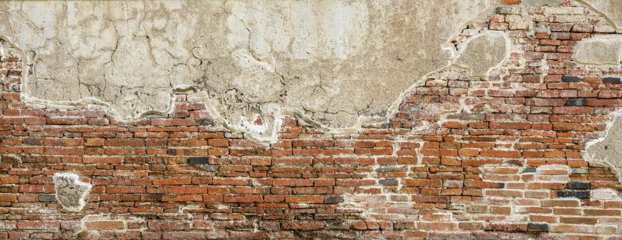 Refaire le bas d'un mur extérieur